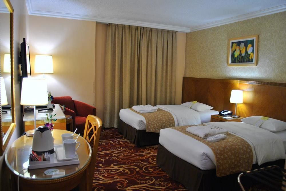 Hotel Geneva 4*